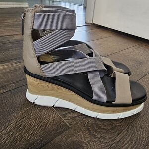 Sorel Sandals Size 9